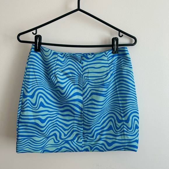 Trendy skirt - Picture 3 of 3